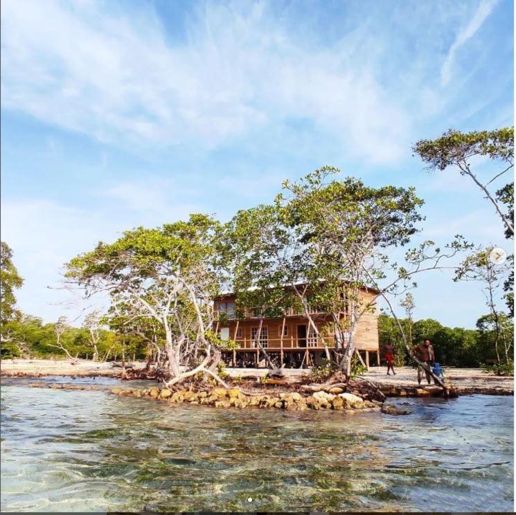 Hostel Villa Luz Beach Tintipan Island Eksteriør bilde